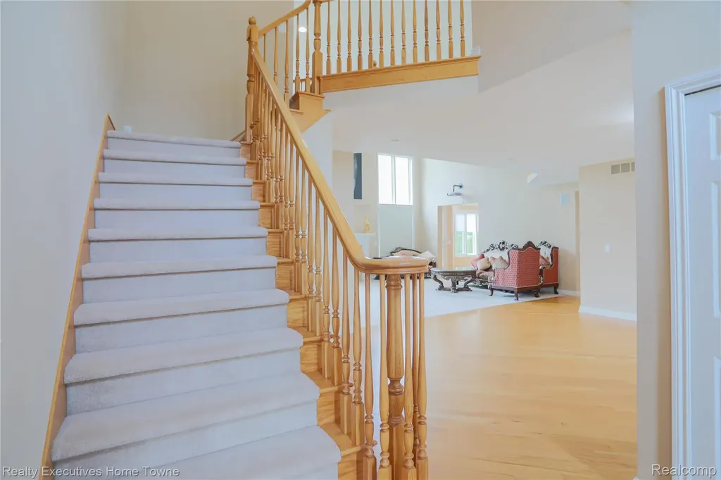 47909 Milonas Drive Shelby Charter Township MI 48315