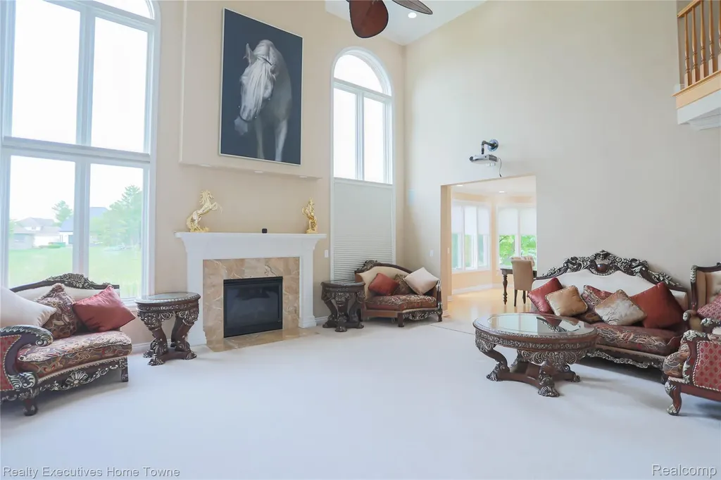 47909 Milonas Drive Shelby Charter Township MI 48315