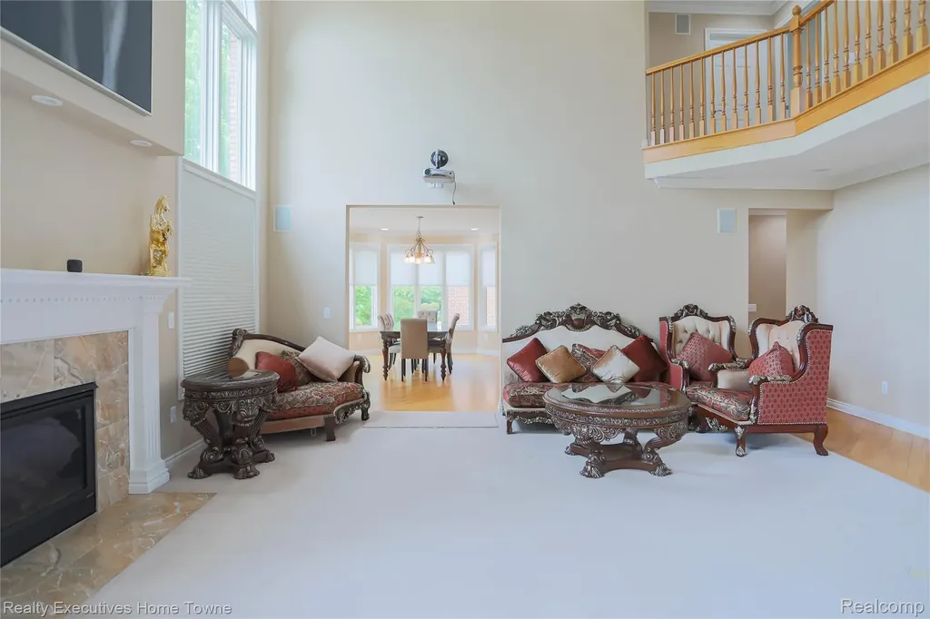 47909 Milonas Drive Shelby Charter Township MI 48315