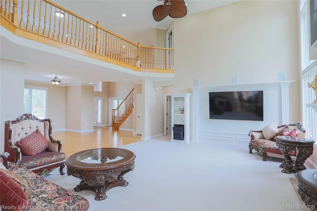 47909 Milonas Drive Shelby Charter Township MI 48315
