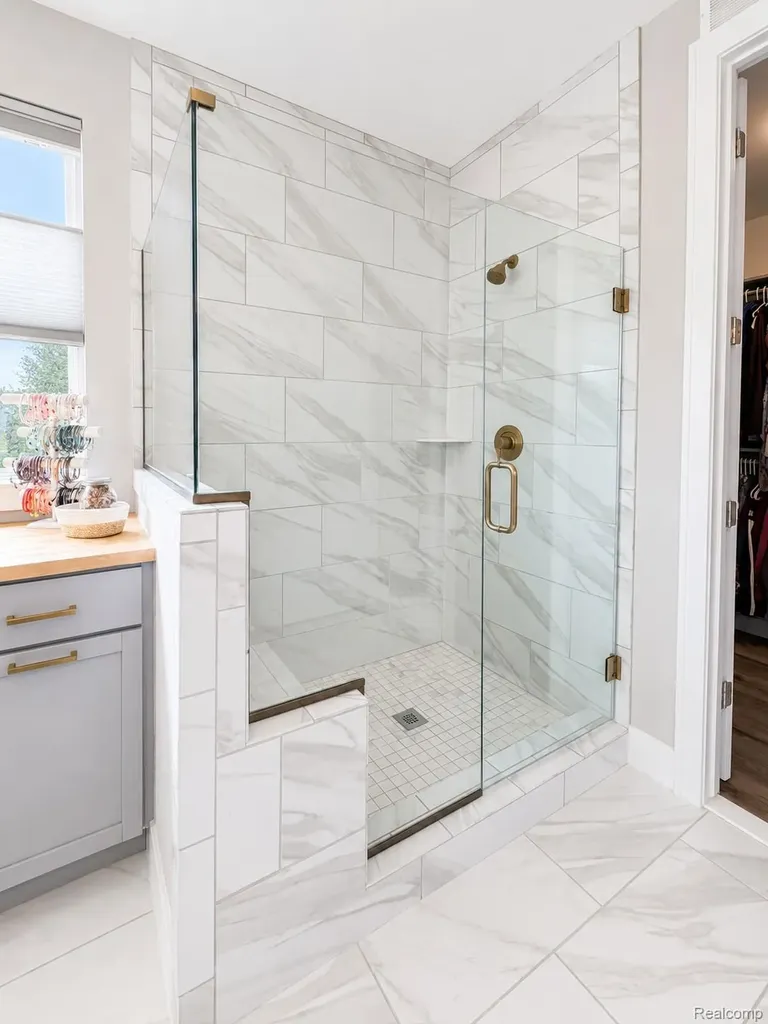 154 Mulberry Lane Rochester Hills City MI 48309