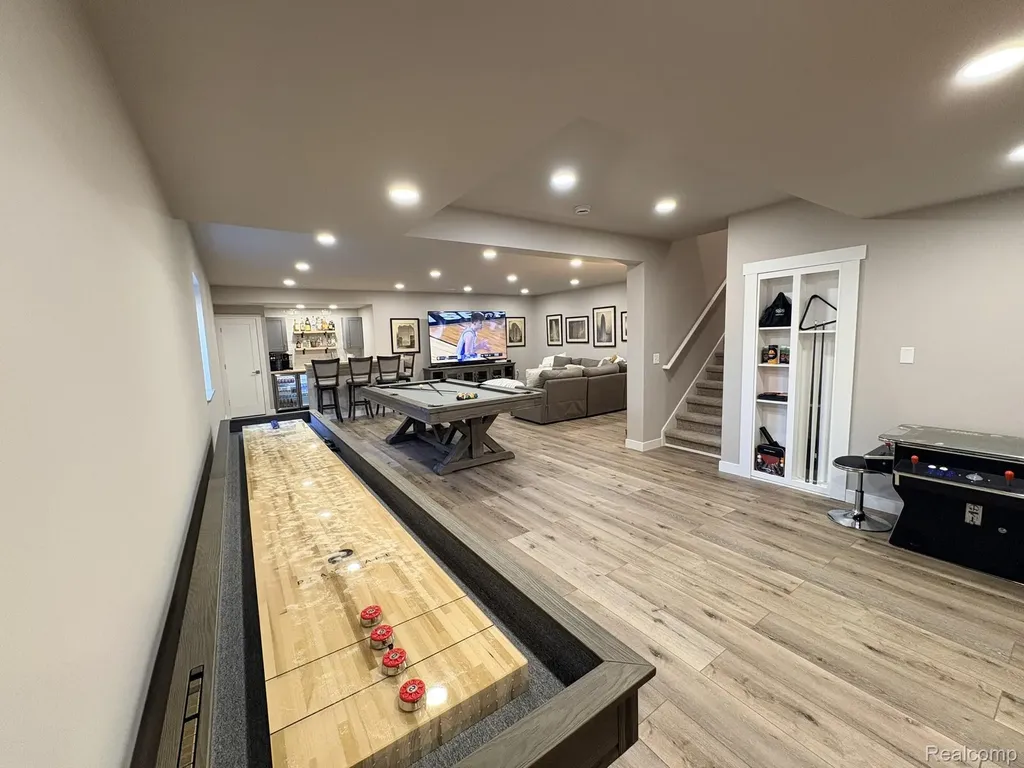 154 Mulberry Lane Rochester Hills City MI 48309