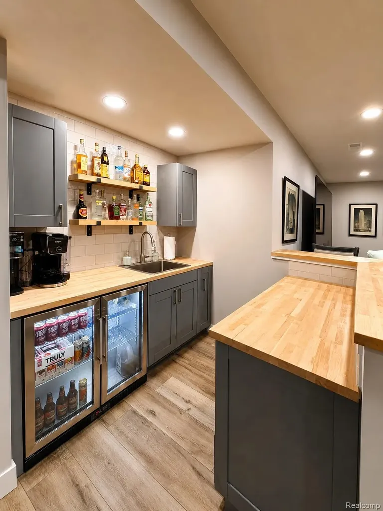 154 Mulberry Lane Rochester Hills City MI 48309