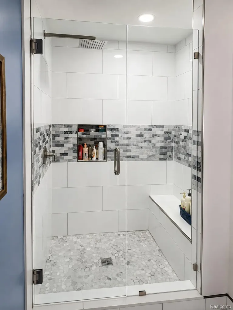 154 Mulberry Lane Rochester Hills City MI 48309