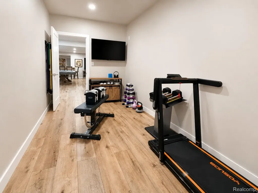 154 Mulberry Lane Rochester Hills City MI 48309