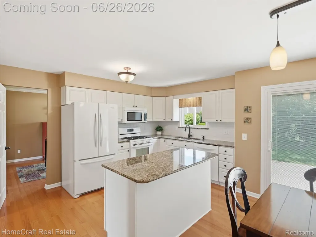 3383 Milcroft Court Canton Charter Township MI 48188