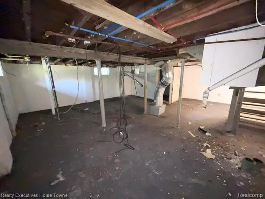 11439 Ohio Street Detroit City MI 48204