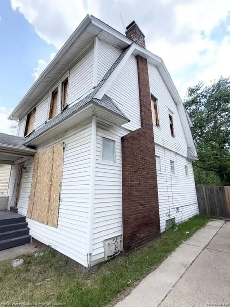 11439 Ohio Street Detroit City MI 48204