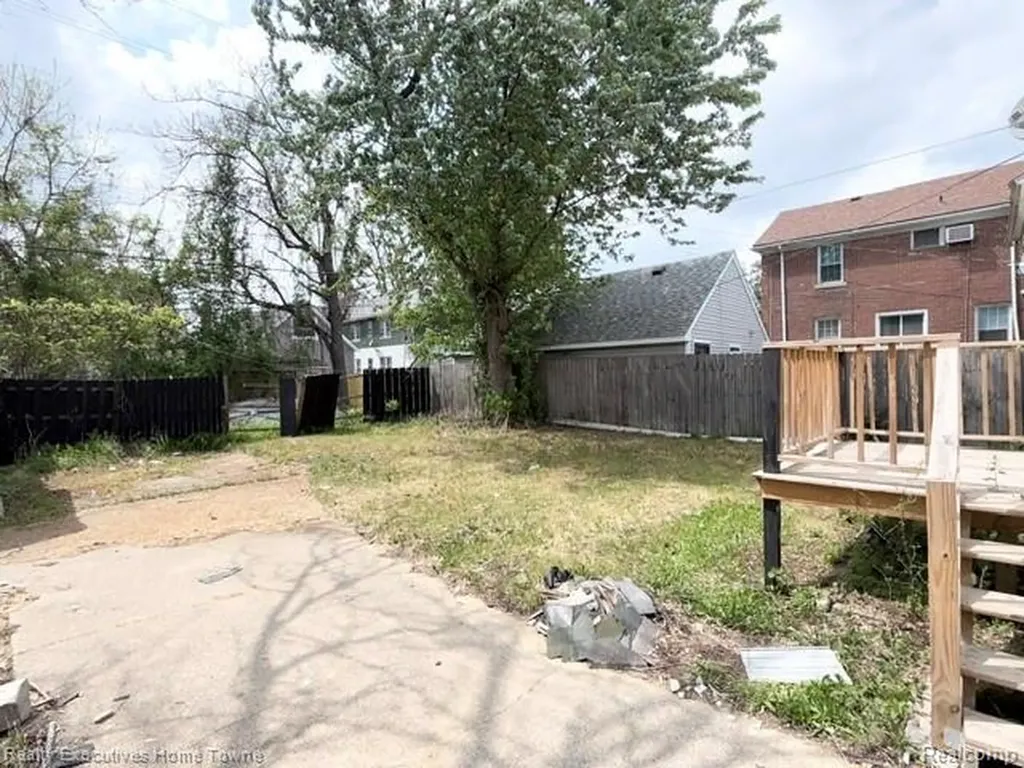 11439 Ohio Street Detroit City MI 48204