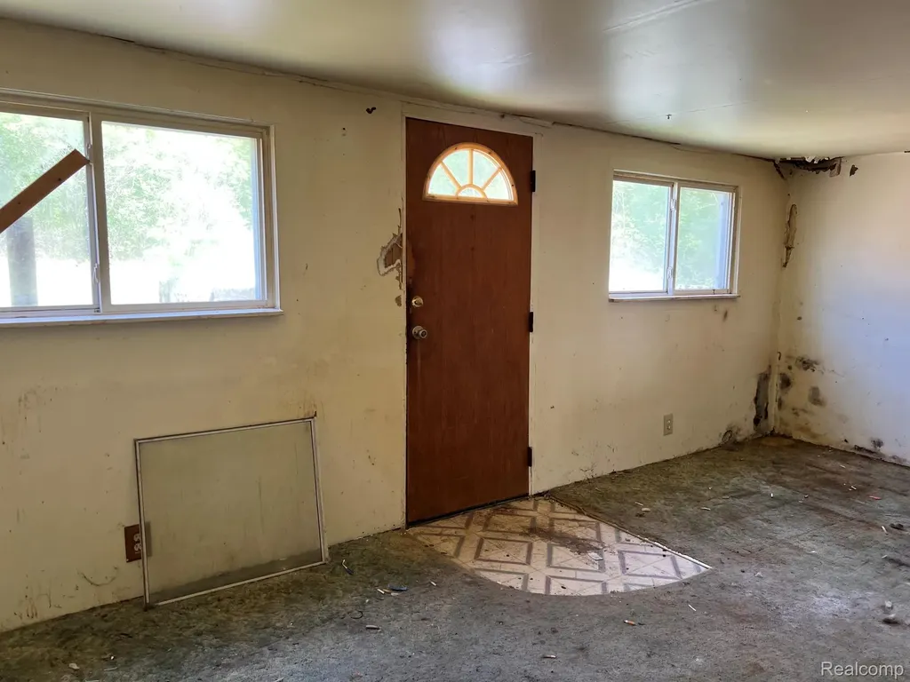 180 Fonda Drive Deerfield Township MI 48421
