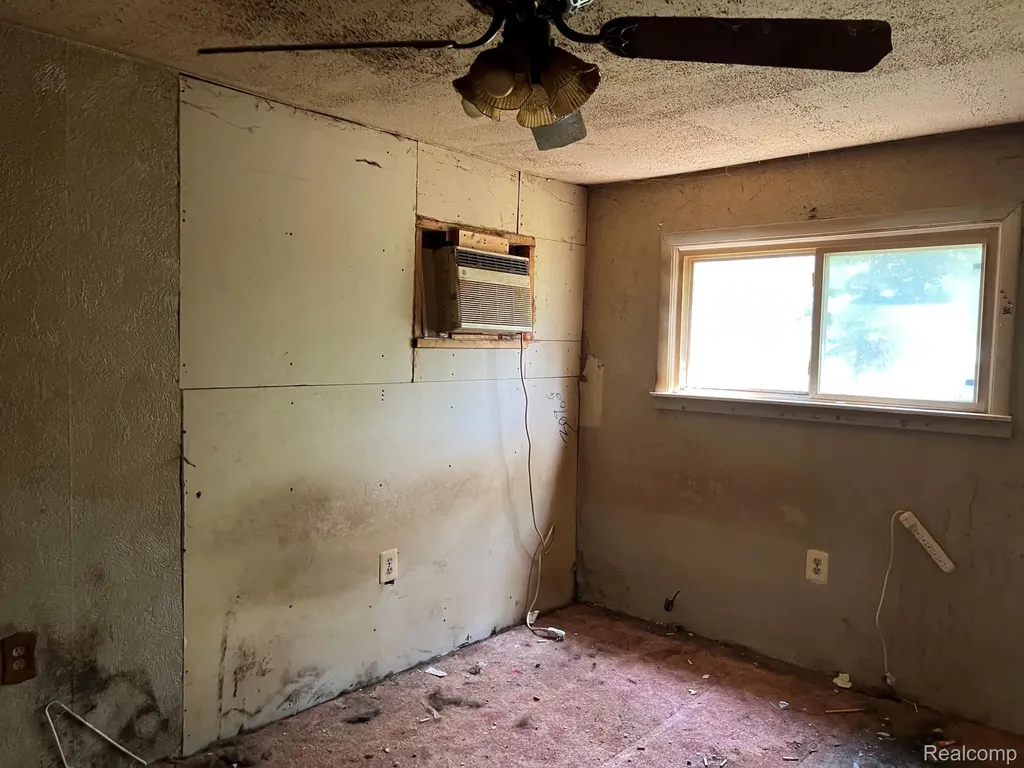 180 Fonda Drive Deerfield Township MI 48421