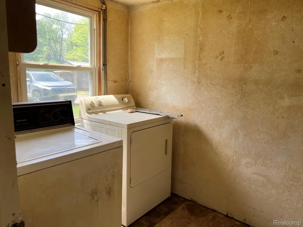 180 Fonda Drive Deerfield Township MI 48421