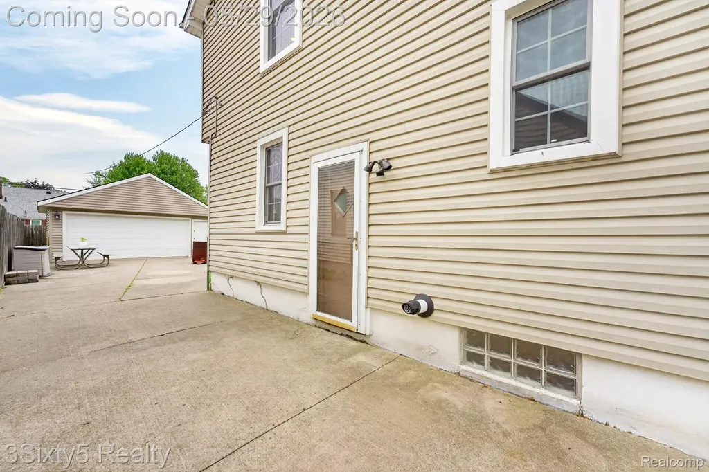 1441 19th Street Wyandotte City MI 48192