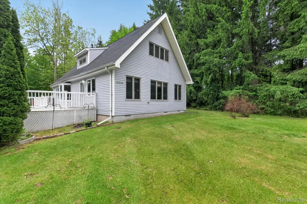 41303 Harris Road Sumpter Township MI 48111