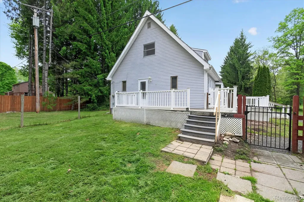 41303 Harris Road Sumpter Township MI 48111