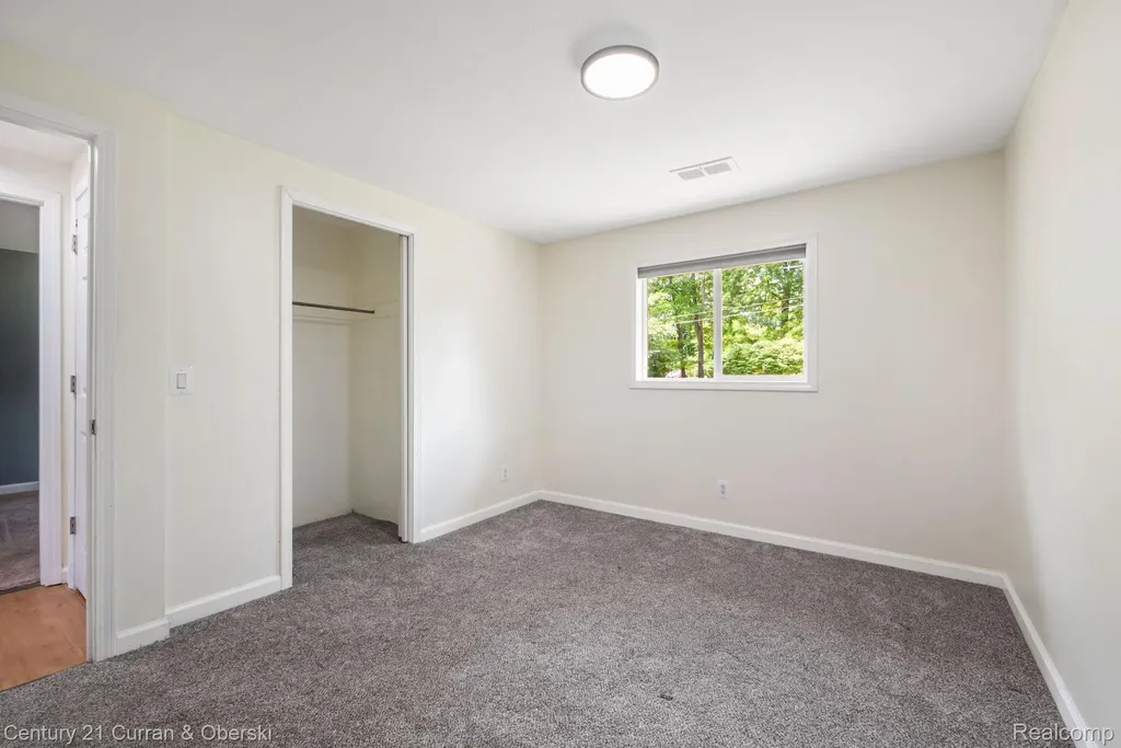 2374 Lakena Road West Bloomfield Charter Township MI 48324