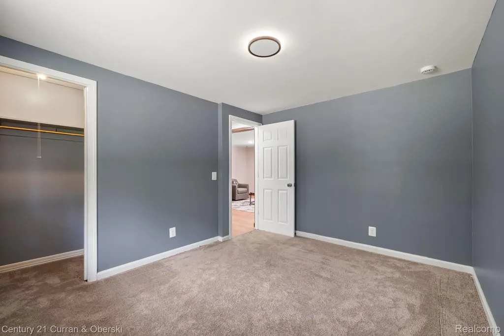 2374 Lakena Road West Bloomfield Charter Township MI 48324
