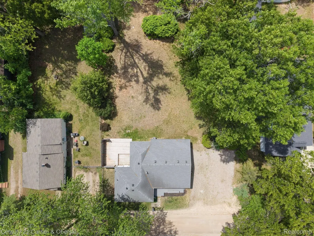 2374 Lakena Road West Bloomfield Charter Township MI 48324