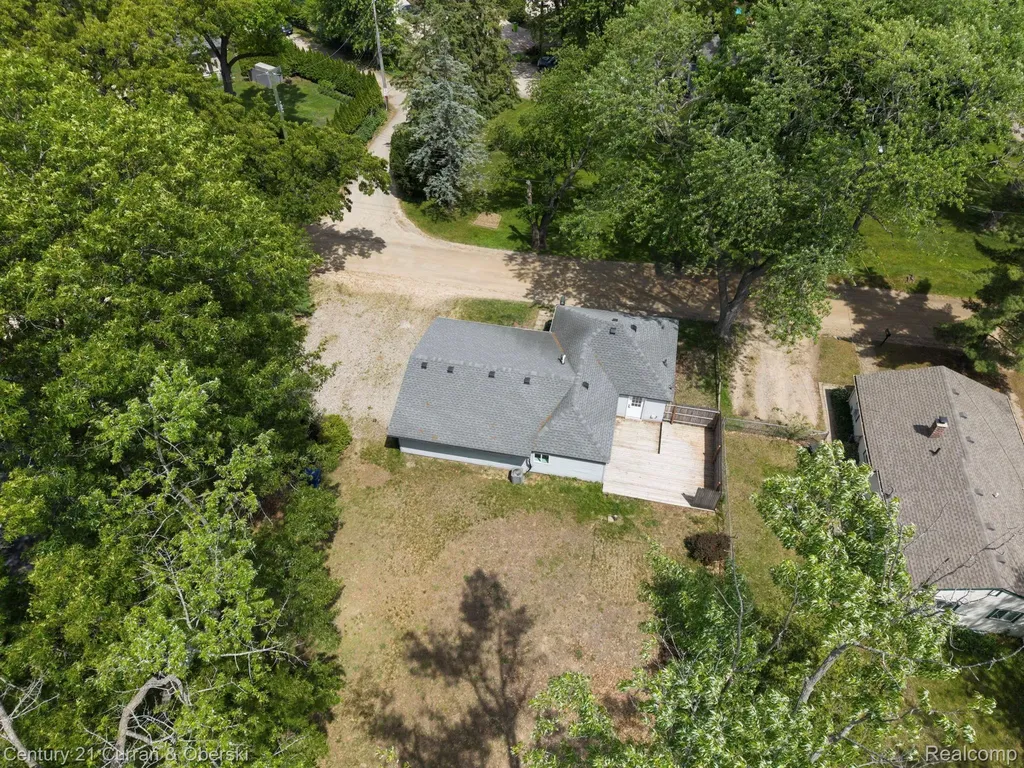 2374 Lakena Road West Bloomfield Charter Township MI 48324