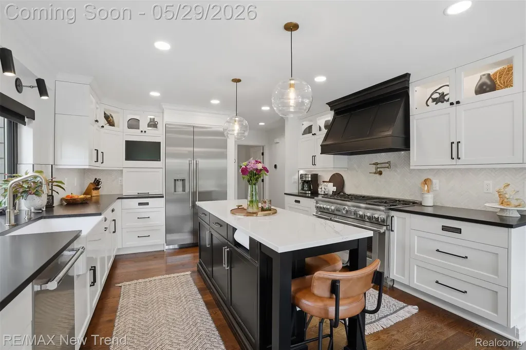 1890 Spruce Drive Commerce Charter Township MI 48390