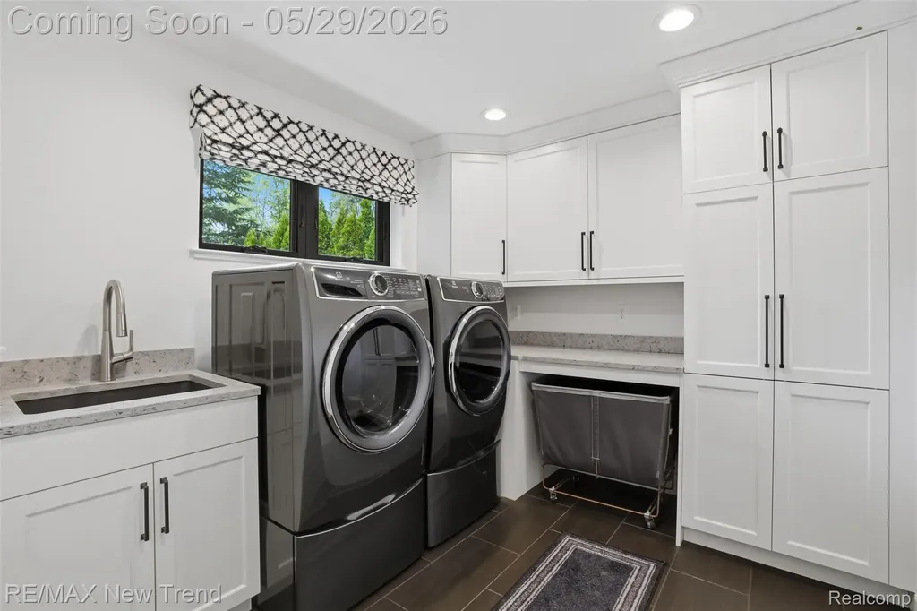 1890 Spruce Drive Commerce Charter Township MI 48390
