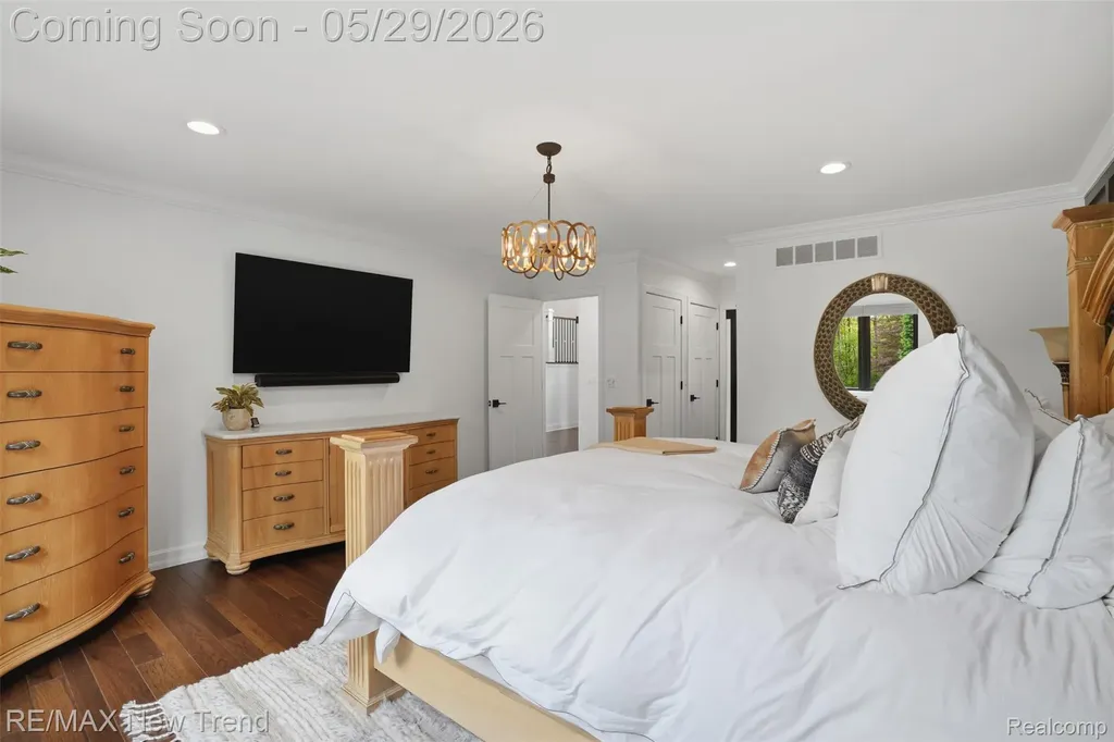 1890 Spruce Drive Commerce Charter Township MI 48390