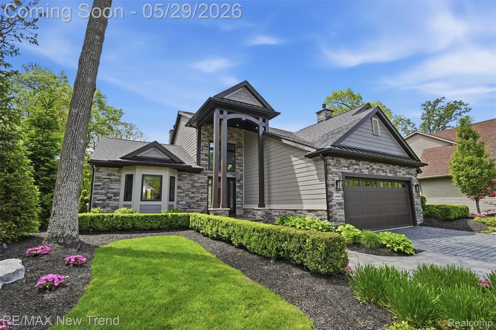 1890 Spruce Drive Commerce Charter Township MI 48390