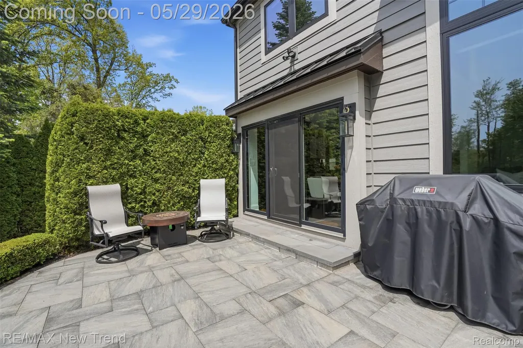 1890 Spruce Drive Commerce Charter Township MI 48390
