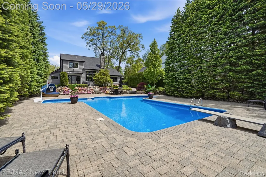 1890 Spruce Drive Commerce Charter Township MI 48390