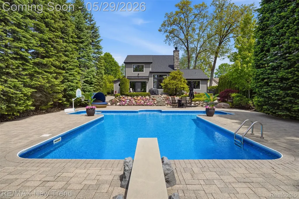 1890 Spruce Drive Commerce Charter Township MI 48390
