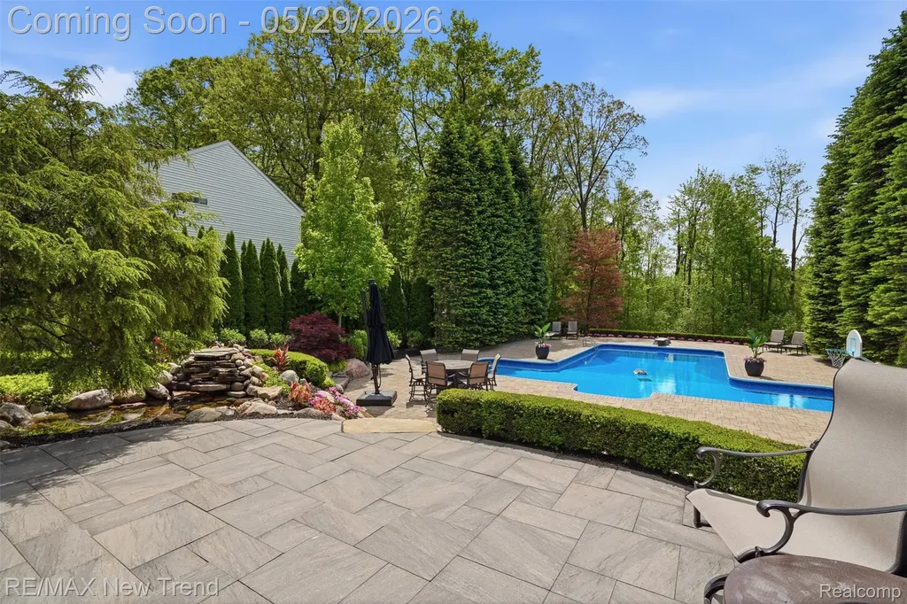1890 Spruce Drive Commerce Charter Township MI 48390