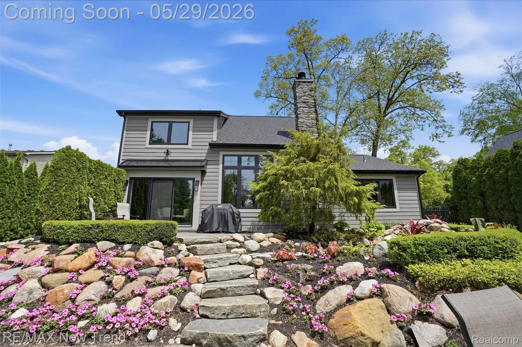 1890 Spruce Drive Commerce Charter Township MI 48390