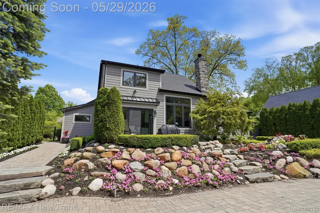 1890 Spruce Drive Commerce Charter Township MI 48390