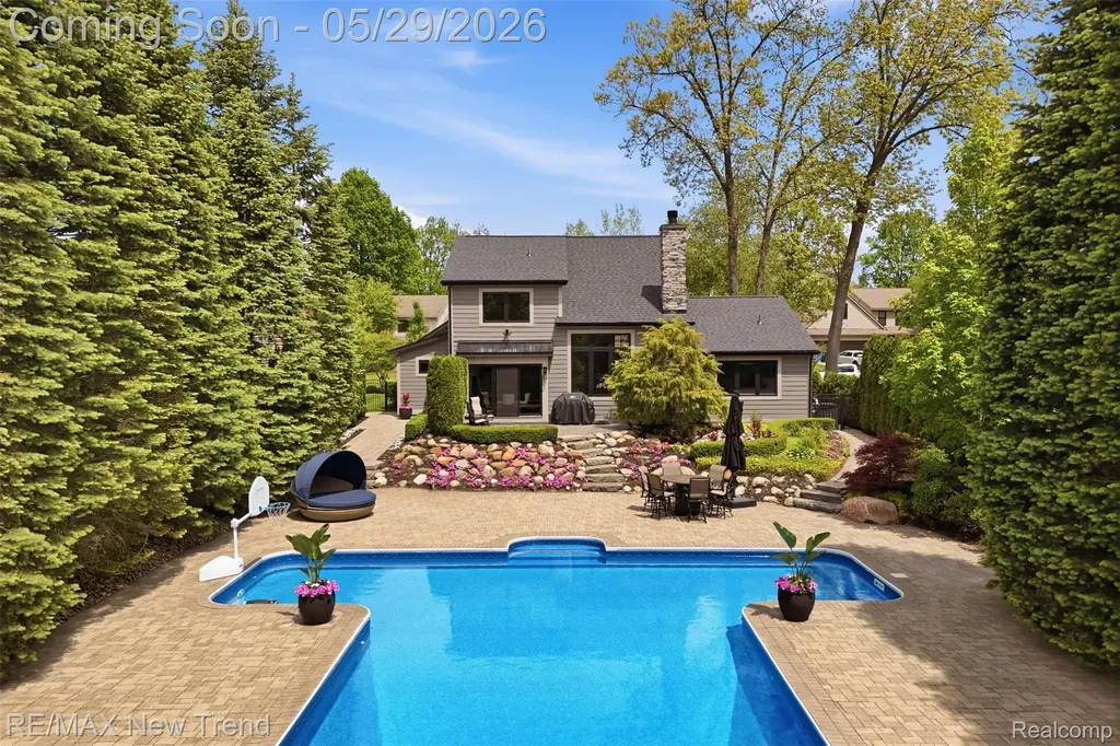 1890 Spruce Drive Commerce Charter Township MI 48390