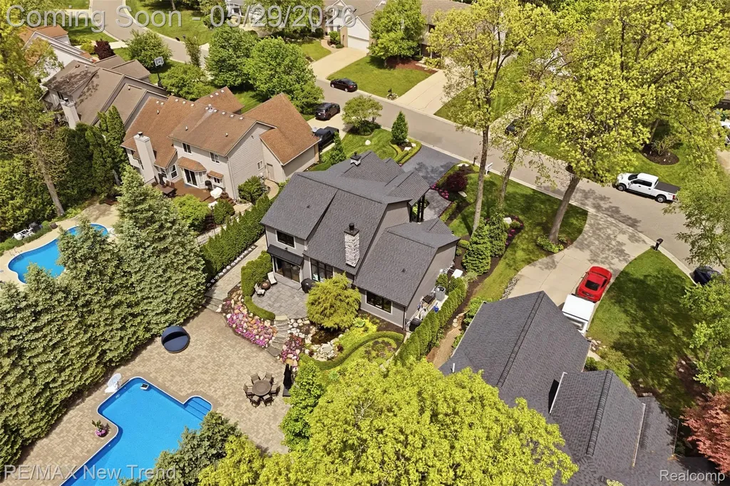 1890 Spruce Drive Commerce Charter Township MI 48390