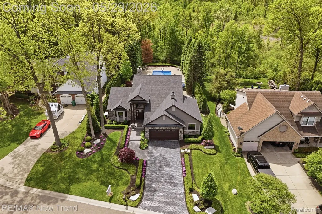 1890 Spruce Drive Commerce Charter Township MI 48390