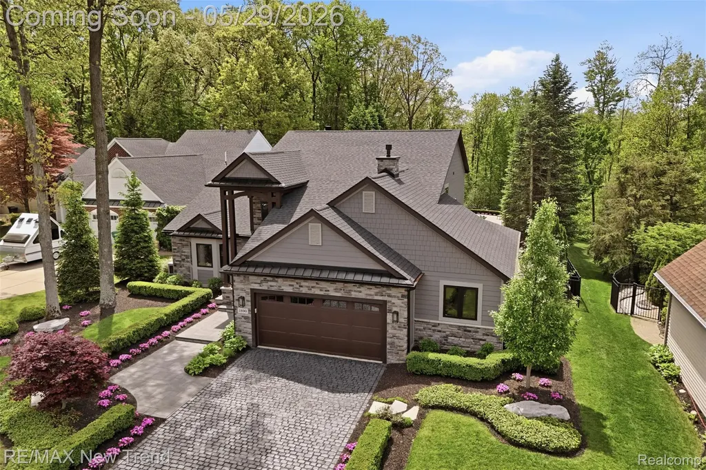 1890 Spruce Drive Commerce Charter Township MI 48390