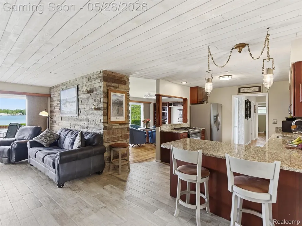 12099 Torrey Road Fenton Charter Township MI 48430