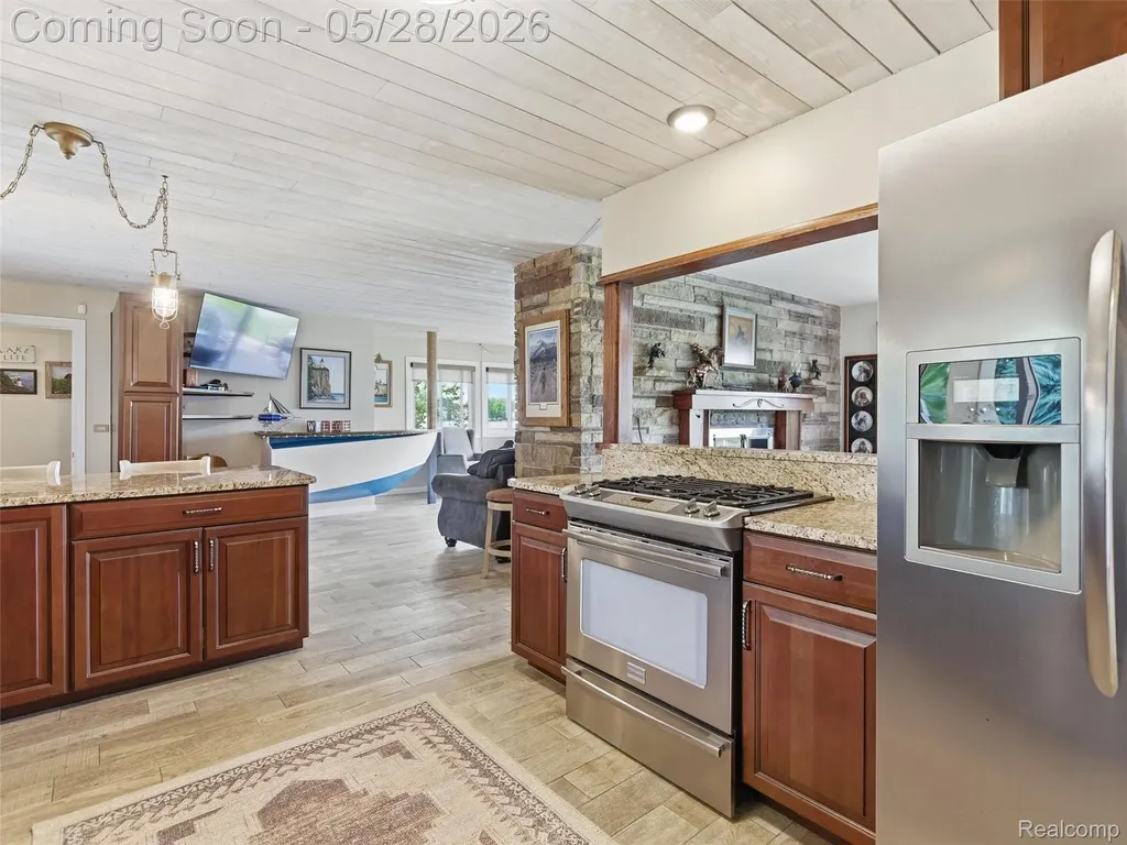 12099 Torrey Road Fenton Charter Township MI 48430