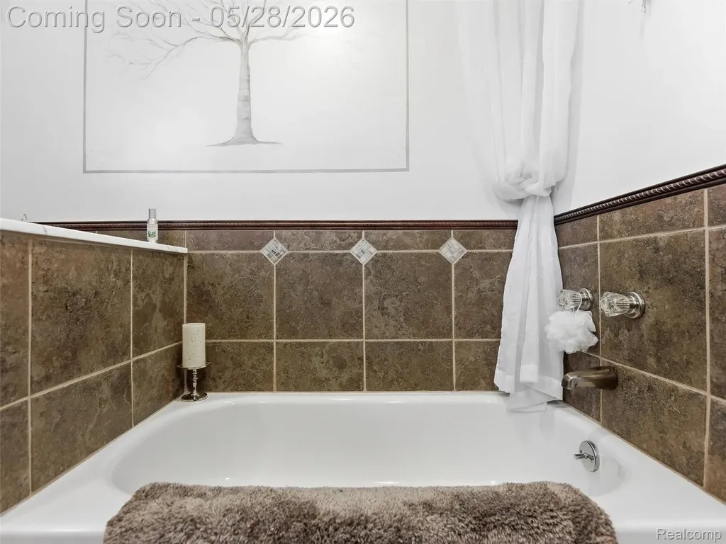 12099 Torrey Road Fenton Charter Township MI 48430