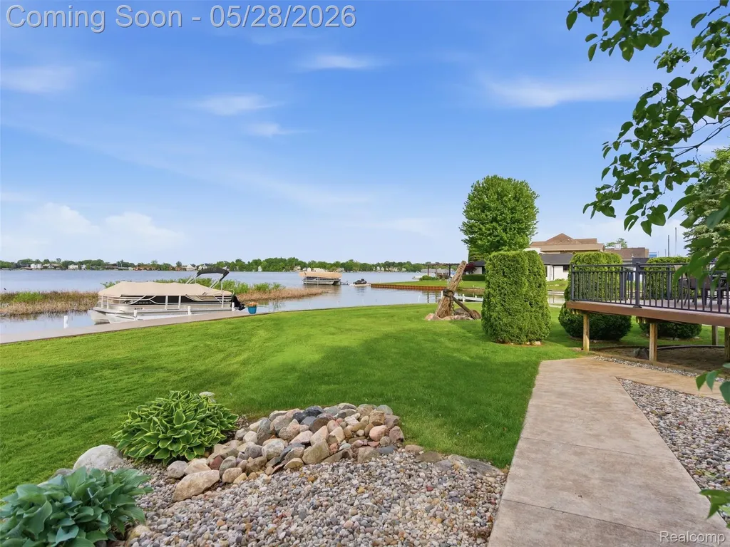 12099 Torrey Road Fenton Charter Township MI 48430