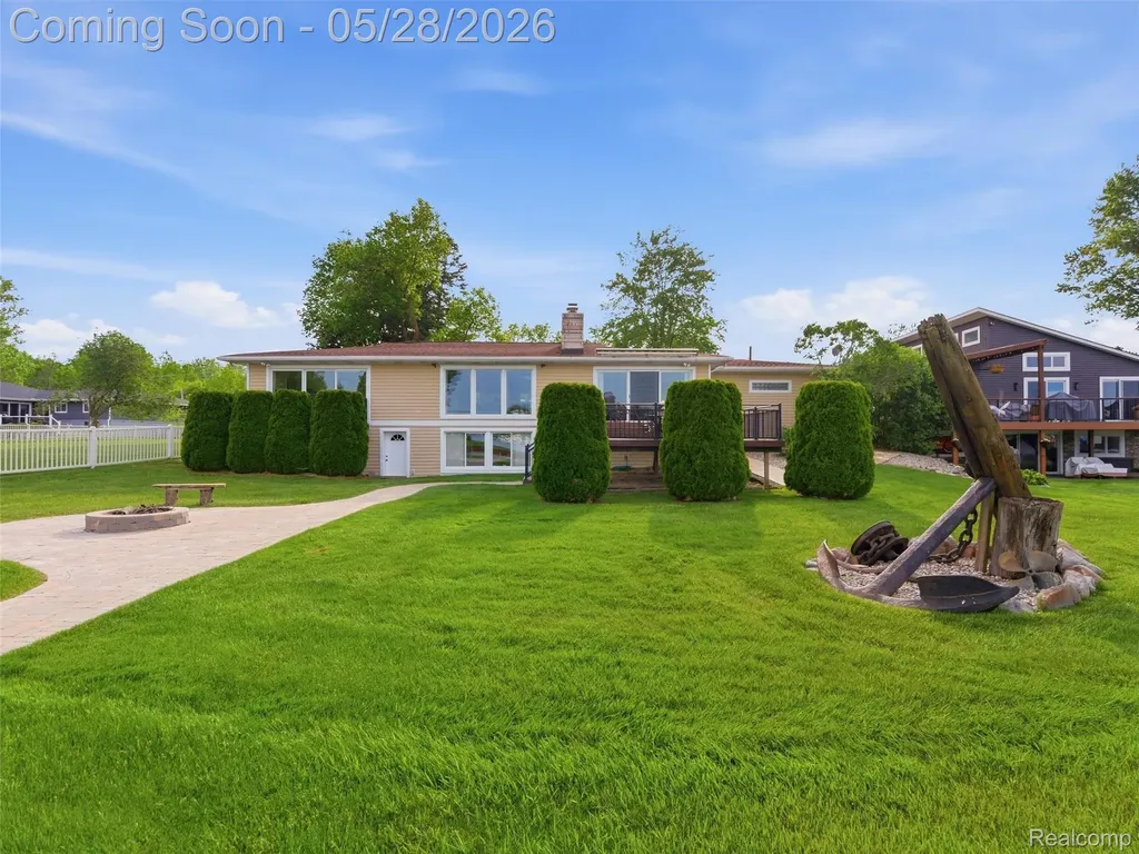 12099 Torrey Road Fenton Charter Township MI 48430