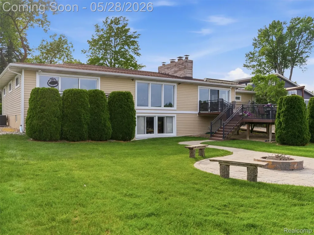 12099 Torrey Road Fenton Charter Township MI 48430