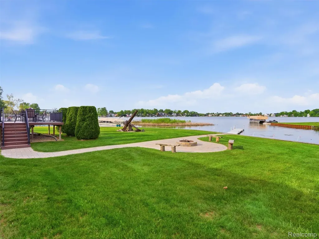 12099 Torrey Road Fenton Charter Township MI 48430