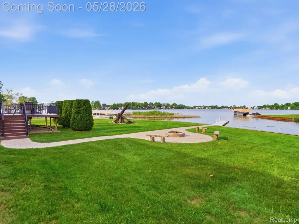 12099 Torrey Road Fenton Charter Township MI 48430