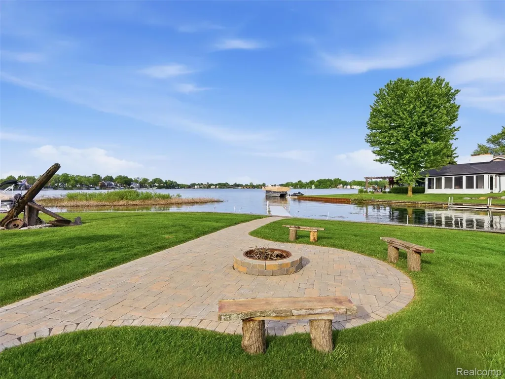 12099 Torrey Road Fenton Charter Township MI 48430
