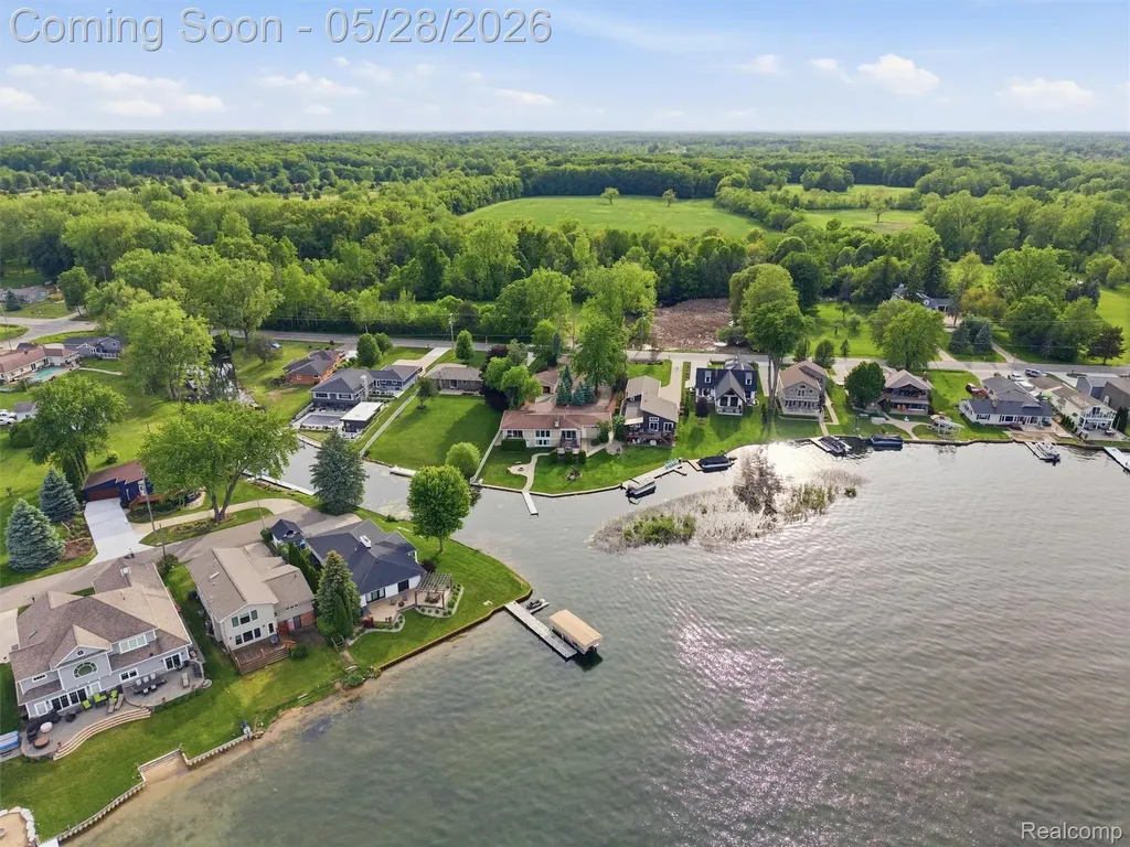 12099 Torrey Road Fenton Charter Township MI 48430
