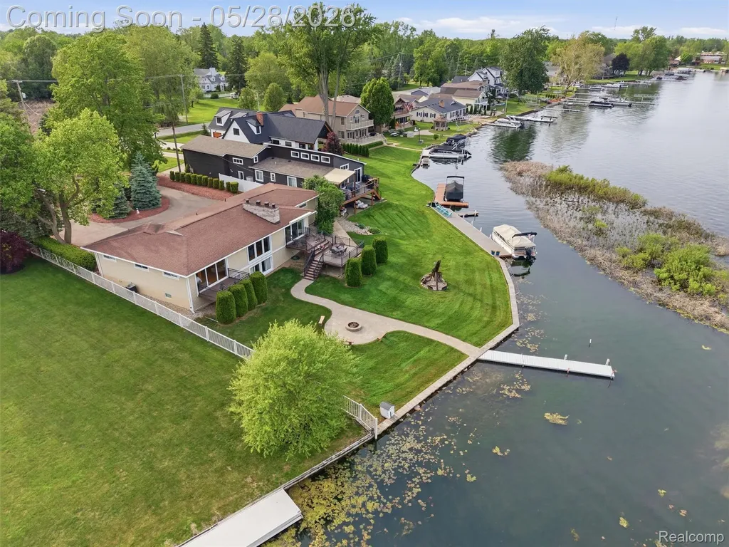 12099 Torrey Road Fenton Charter Township MI 48430