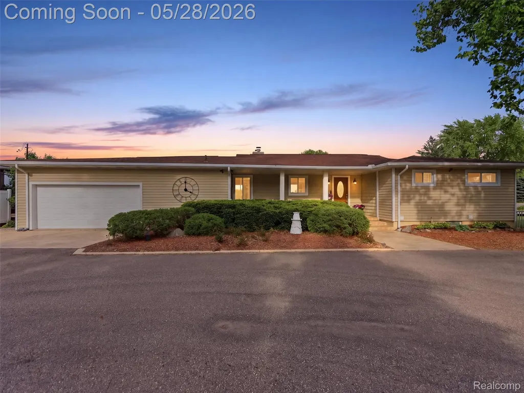 12099 Torrey Road Fenton Charter Township MI 48430