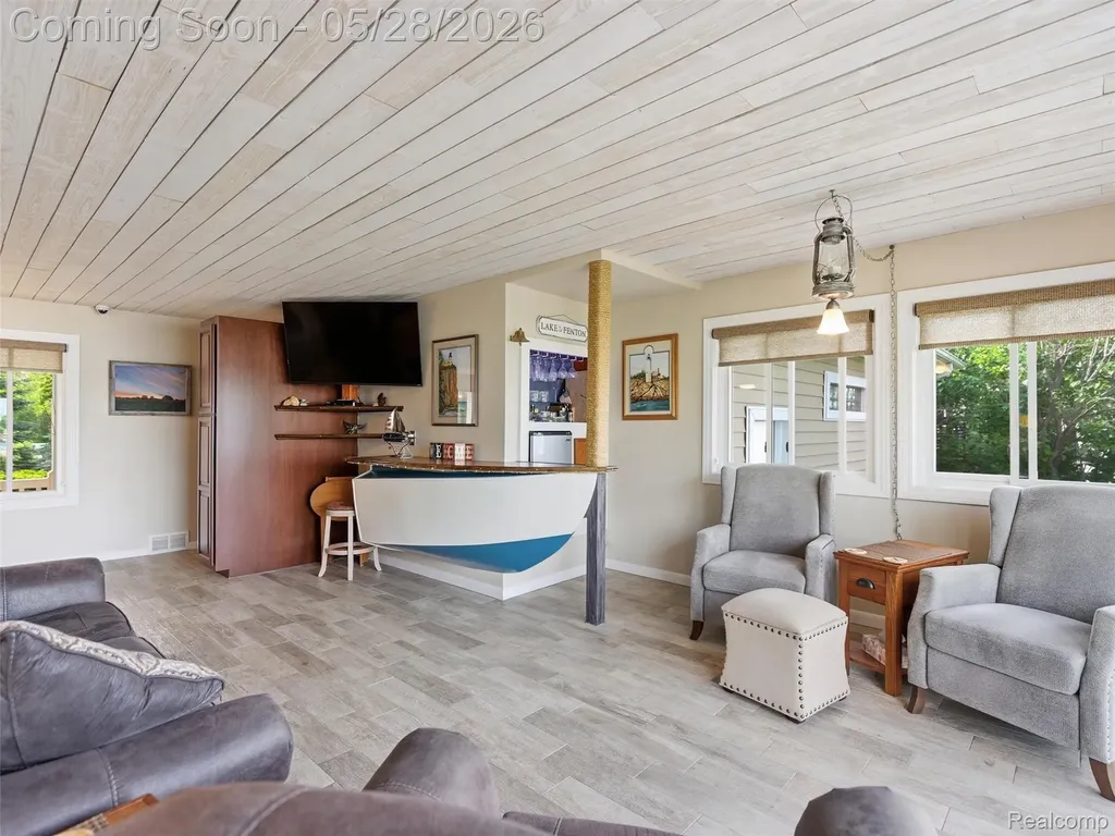 12099 Torrey Road Fenton Charter Township MI 48430